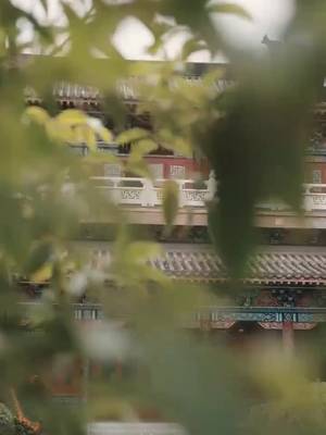 কোমল গুরুমা স্নেহে শিক্ষক পরিবারকে উষ্ণ করেন
