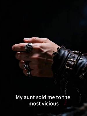 The Omega Sold to the Cursed Hunter