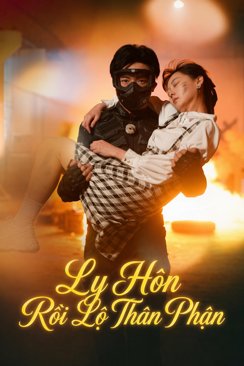 Ly Hôn Rồi Lộ Thân Phận