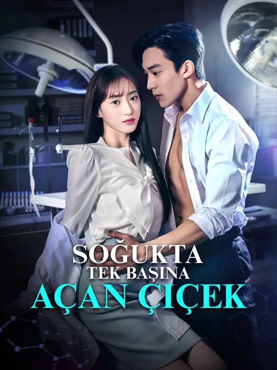 Soğukta Tek Başına Açan Çiçek