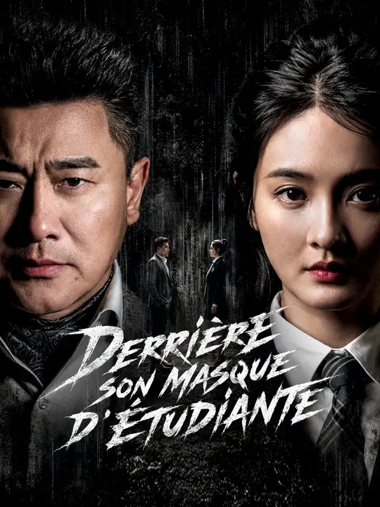 DERRIÈRE SON MASQUE D’ÉTUDIANTE
